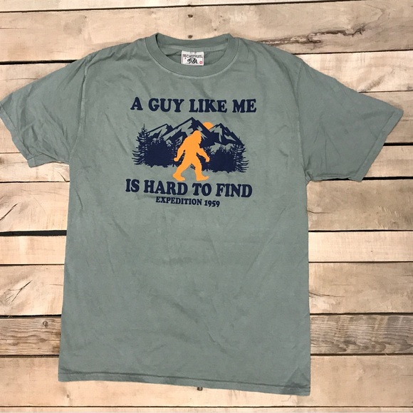 Alaska Chicks Other - Alaska Chicks Sasquatch Bigfoot Shirt Mens Medium